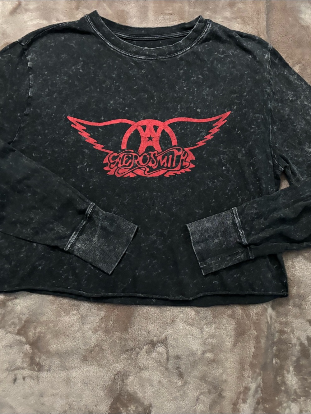Aerosmith T-Shirt Women’s Size M Black Long-Sleeve Graphic Tee with Red Logo